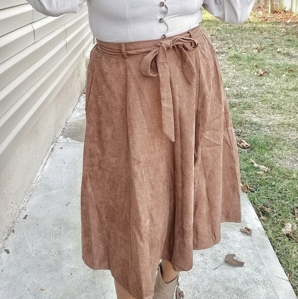 ▪︎FLASH SALE▪︎SWEETEST THING BROWN TAN MIDI SKIRT - Picture 5 of 12